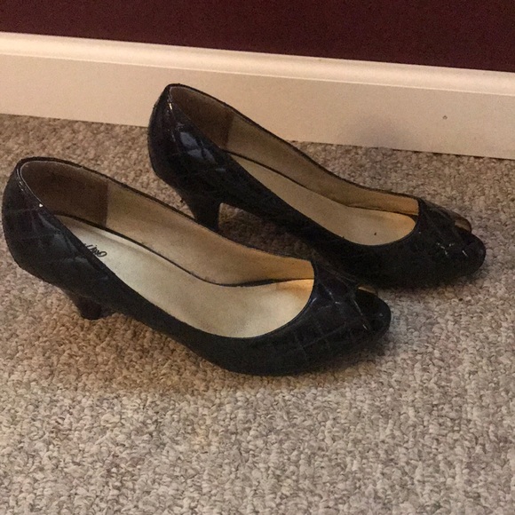 Shoes - Black heels